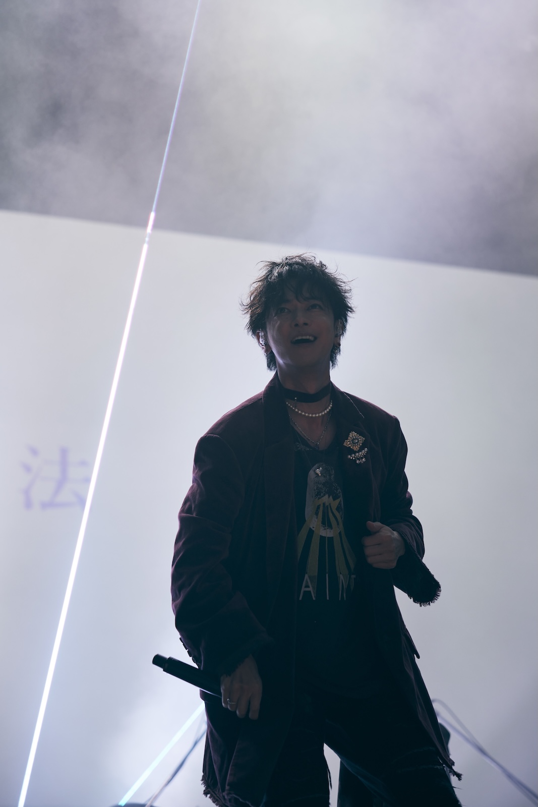 Netflixシリーズ『グラスハート』の世界最速試写会イベントにサプライズ登場した佐藤健