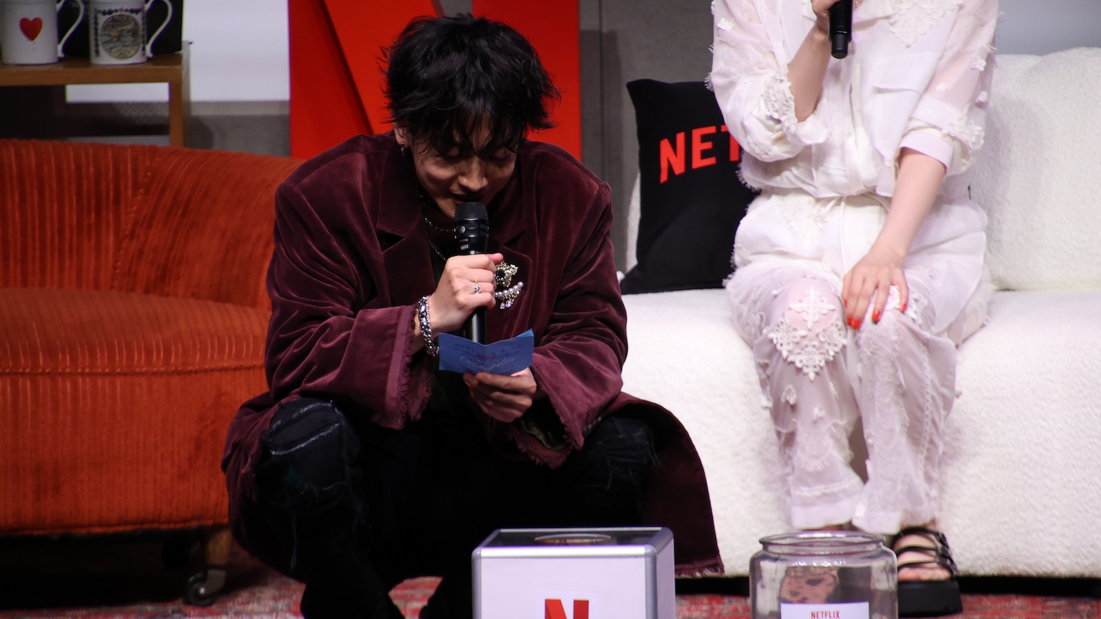 Netflixシリーズ『グラスハート』の世界最速試写会イベントにサプライズ登場した佐藤健
