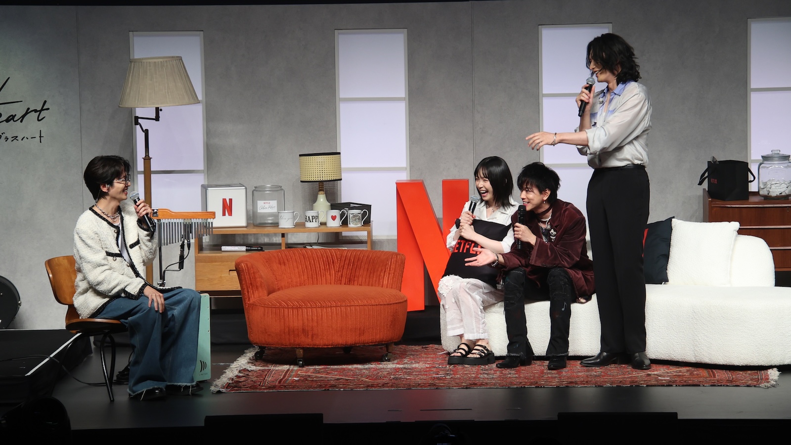 Netflixシリーズ『グラスハート』の世界最速試写会イベントにサプライズ登場した佐藤健、宮﨑優、町田啓太、志尊淳