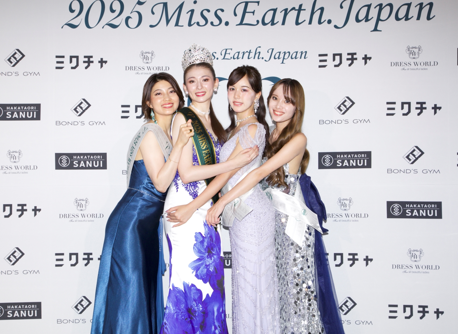 清水伶美、島内エミリア、後藤真桜、原口陽菜の写真