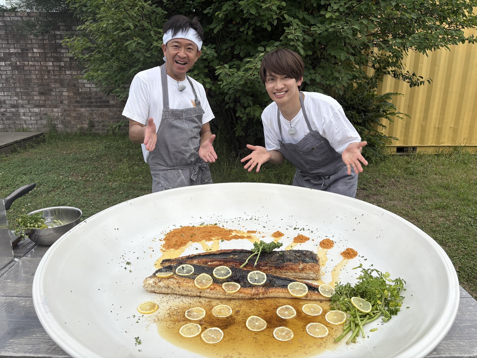 城島茂と、なにわ男子・藤原丈一郎の写真