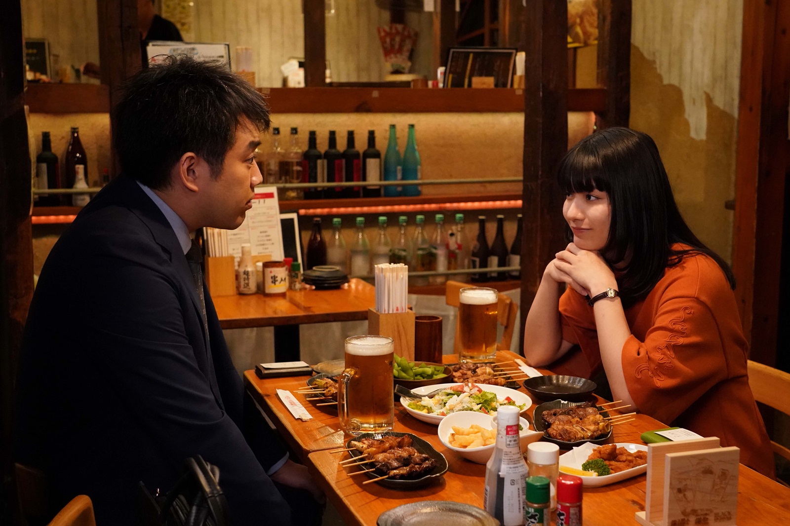 三浦貴大と蒔田彩珠の写真