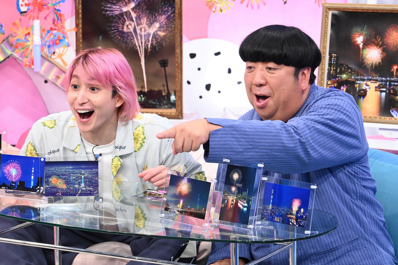 Snow Man・佐久間大介とバナナマン・日村勇紀の写真