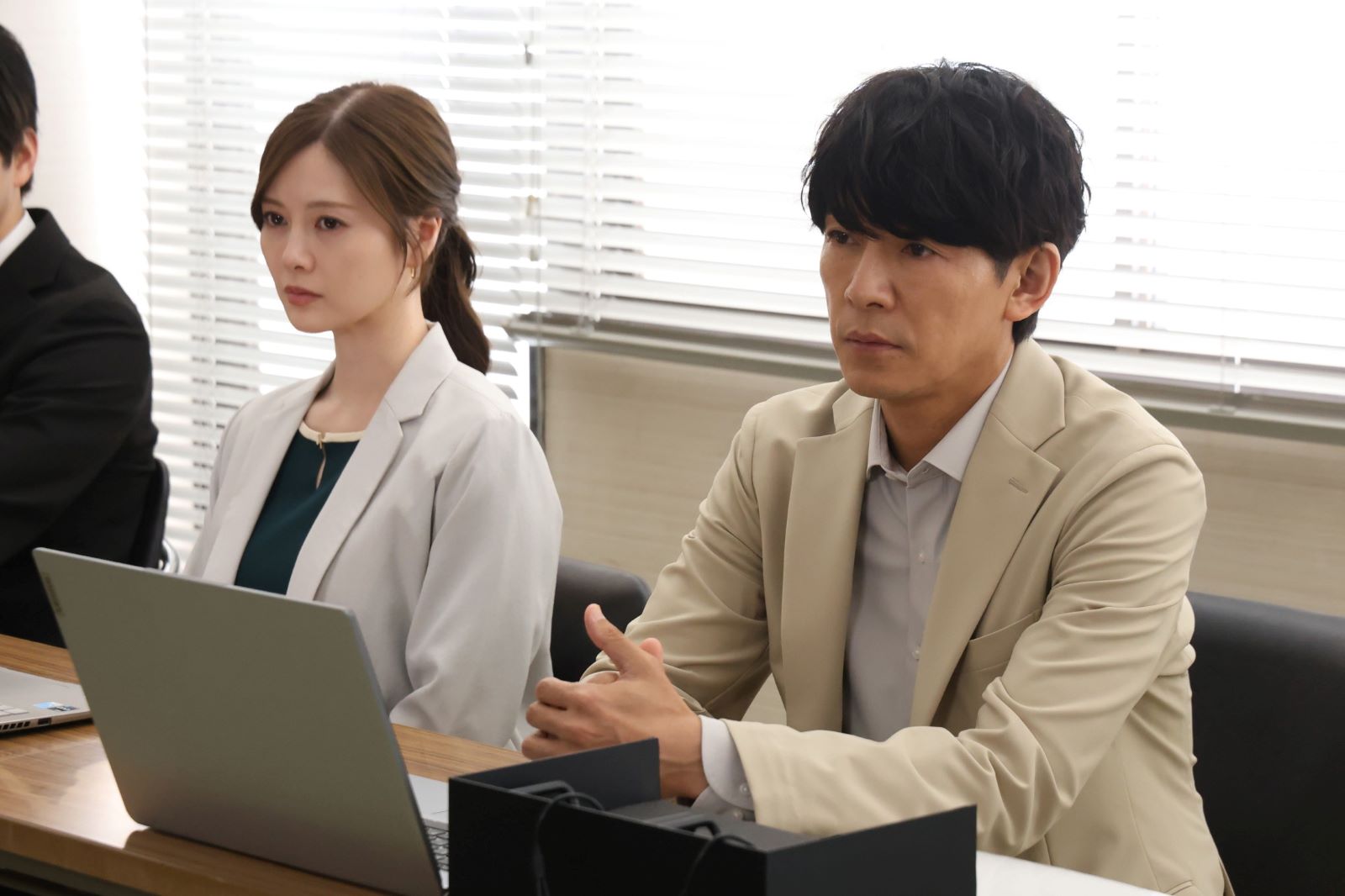 藤木直人と白石麻衣の写真