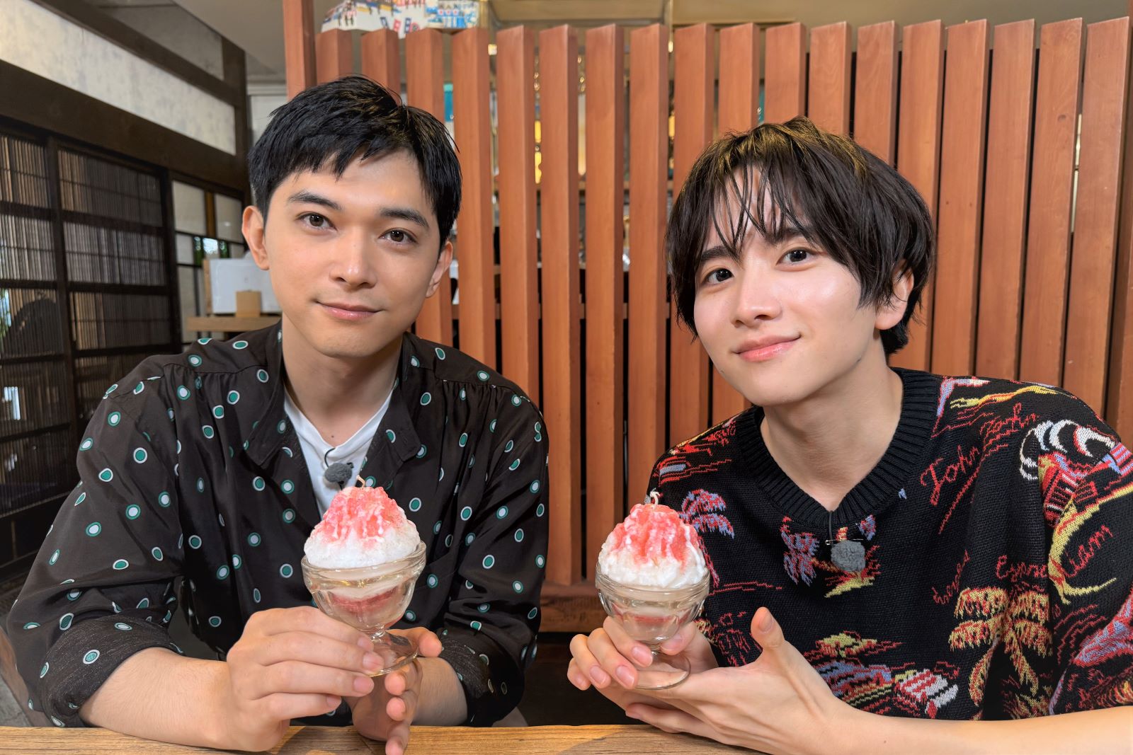 吉沢亮と板垣李光人の写真