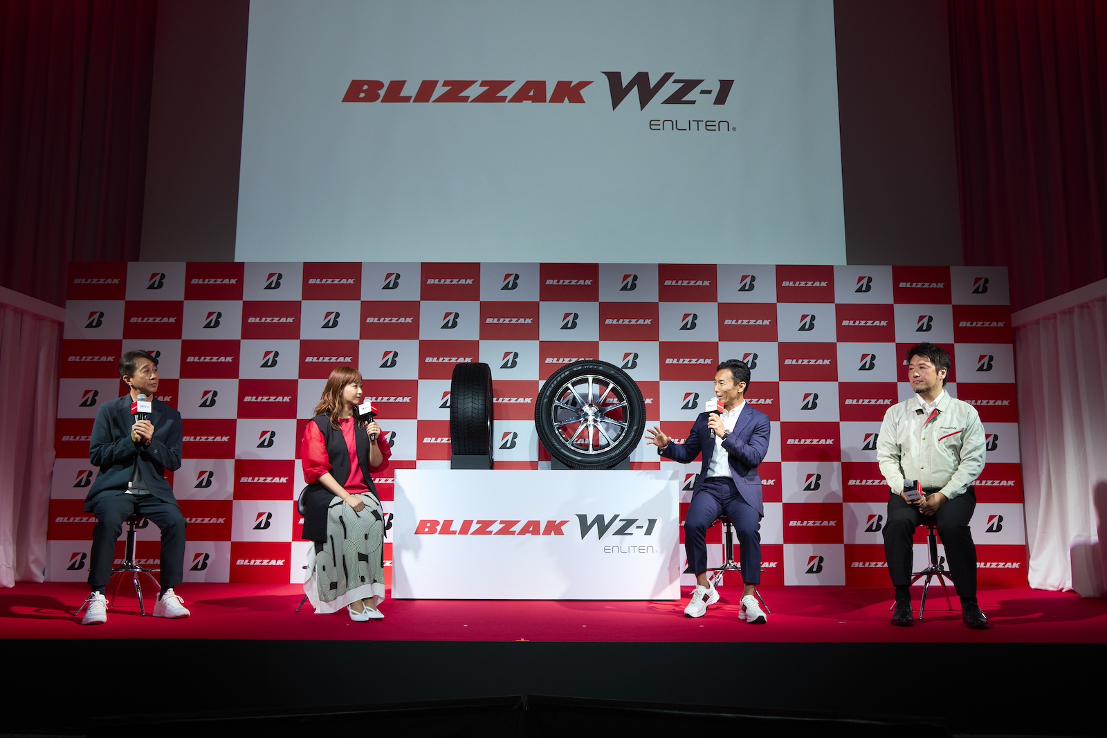 レーシングドライバー・佐藤琢磨、スキージャンプ金メダリスト・原田雅彦、藤本美貴らの写真