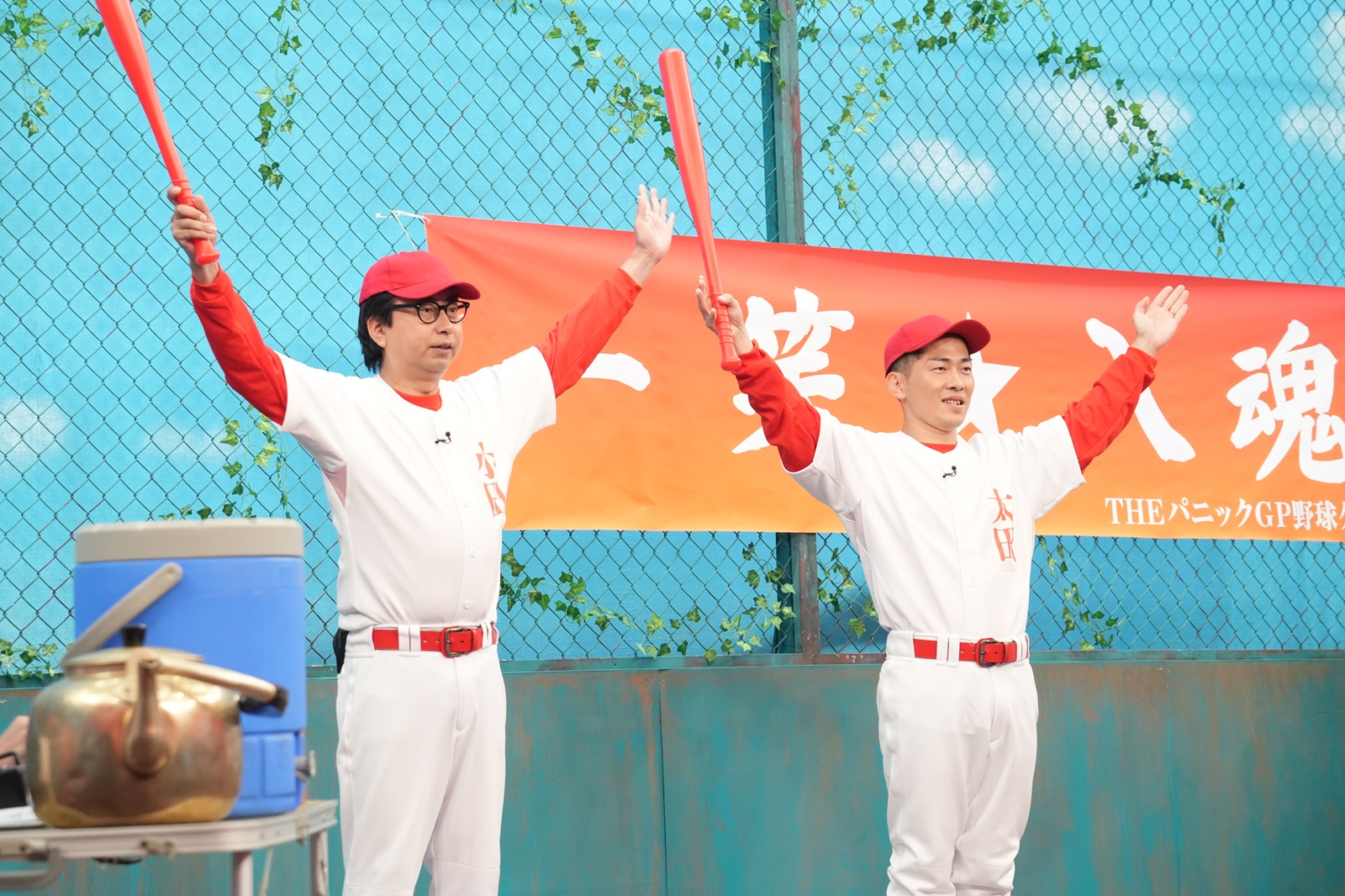 ジャングルポケットの太田博久とおいでやす小田の写真