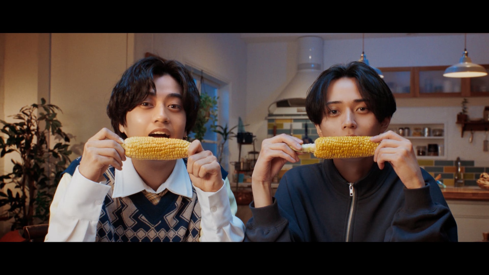 『King & Prince: What We Got ～奇跡はきみと～』に出演するKing & Prince（髙橋海人、永瀬廉）