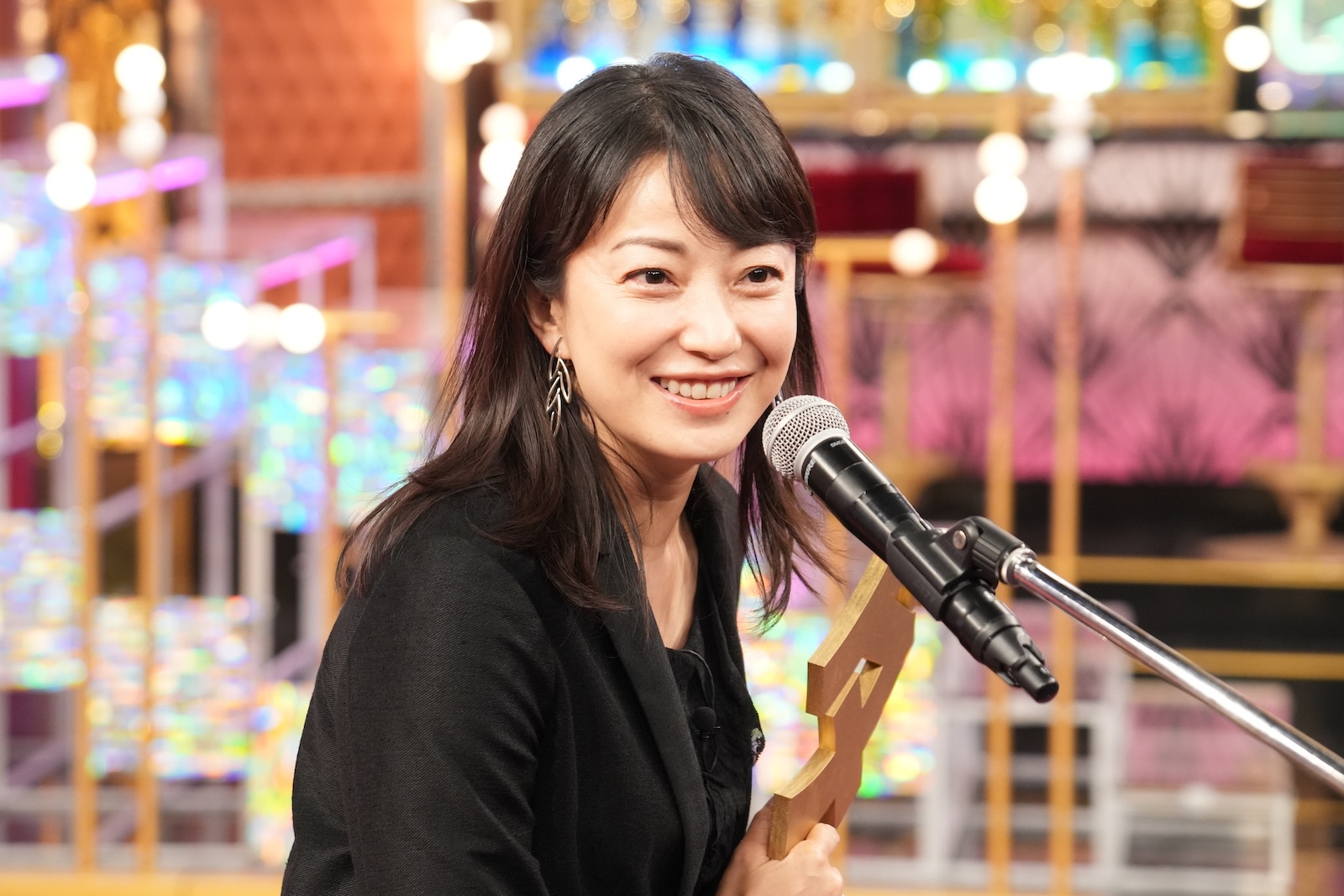『Golden SixTONES』に出演する
菅野美穂