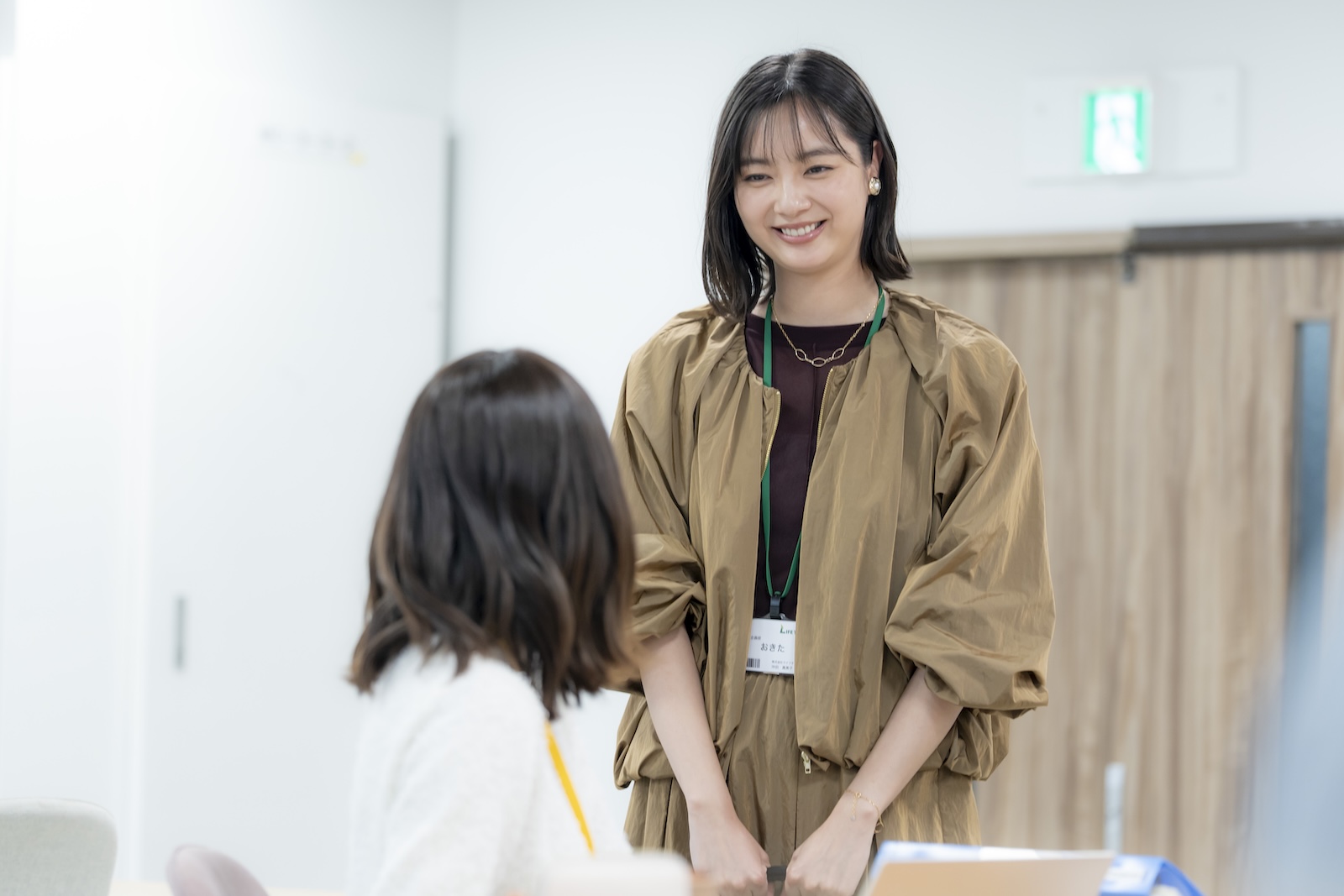 ドラマ『海老だって鯛が釣りたい』に出演する新川優愛