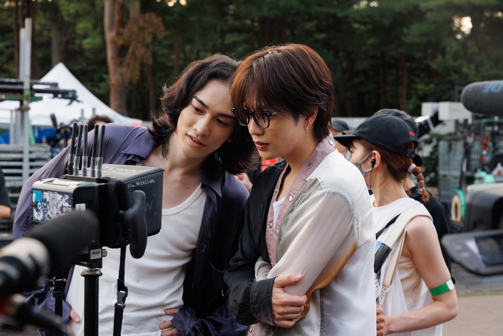 Netflixシリーズ『グラスハート』に出演する町田啓太&志尊淳