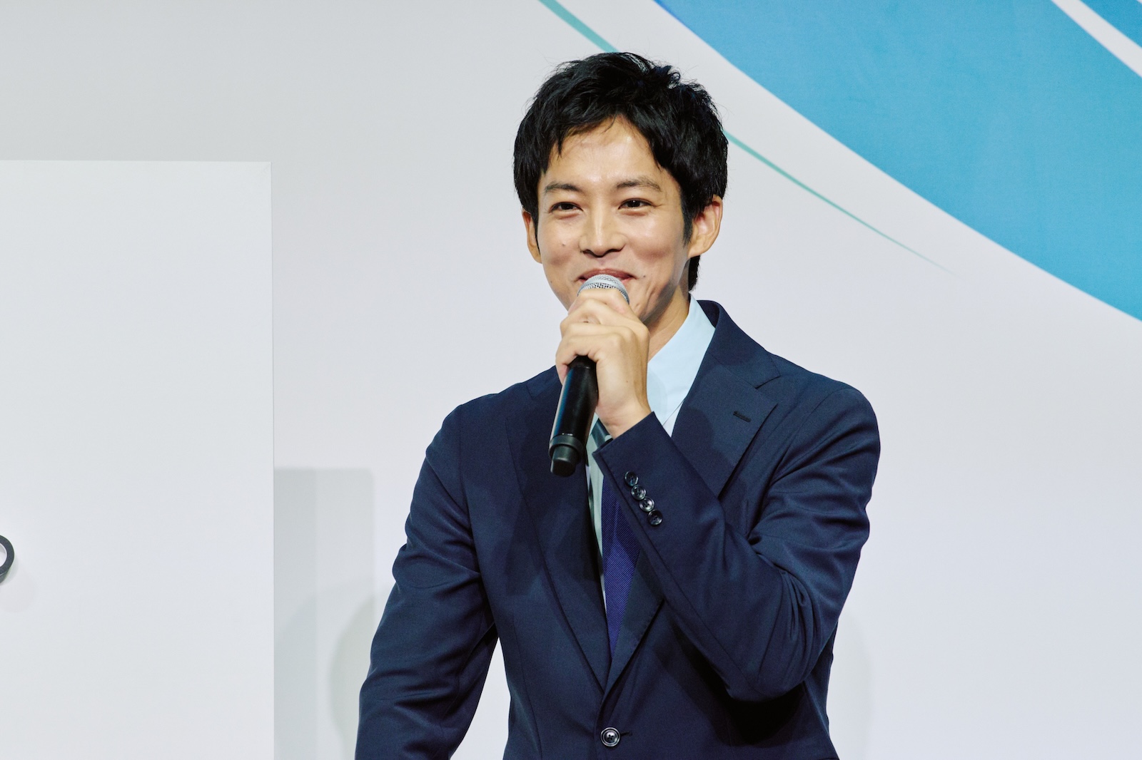 松坂桃李の写真