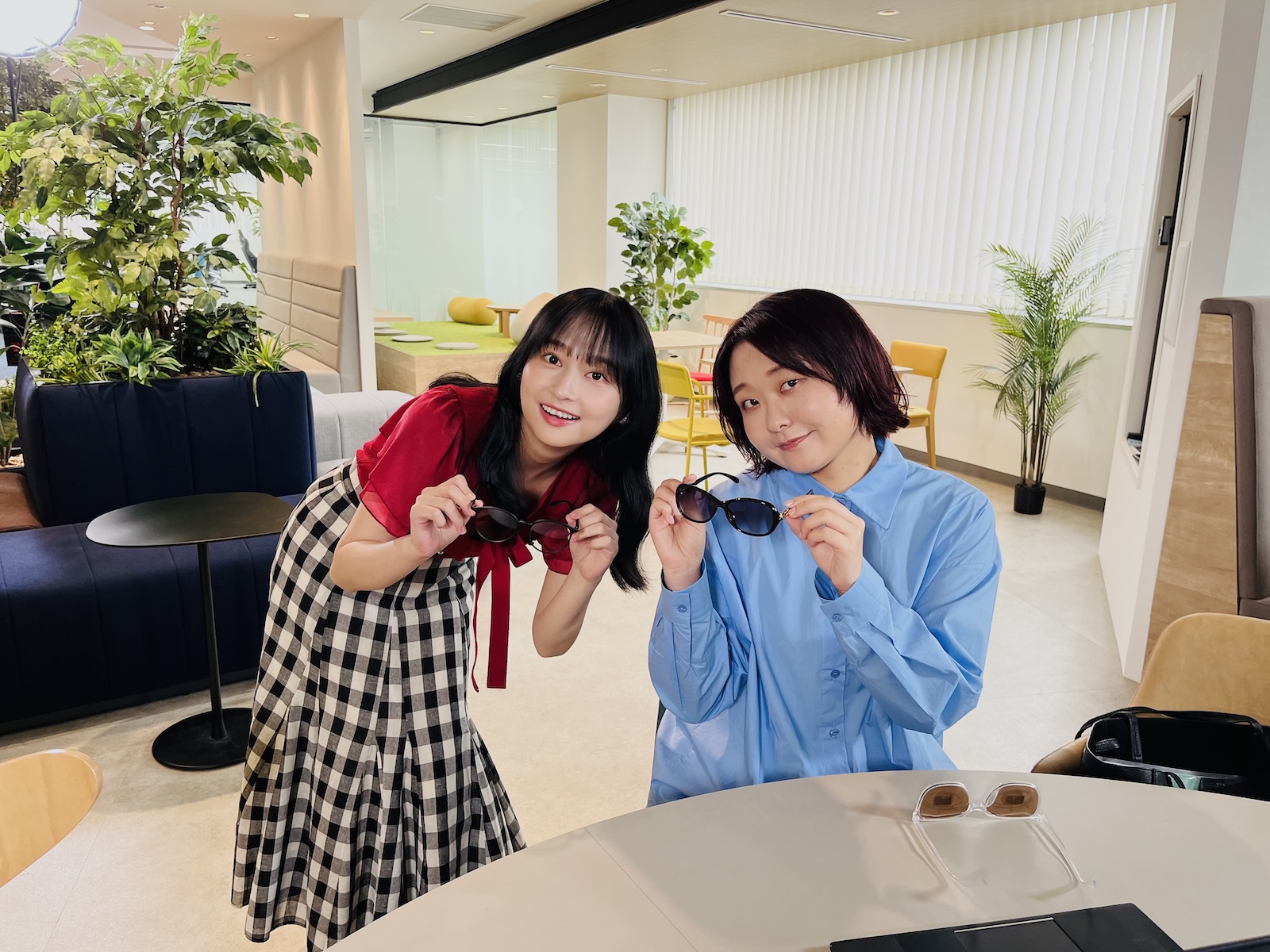 影山優佳と吉住の写真