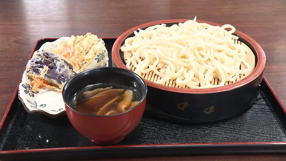 東京・東村山で94歳の女性が打つ”ご長寿うどん“！90歳の常連客が、毎日