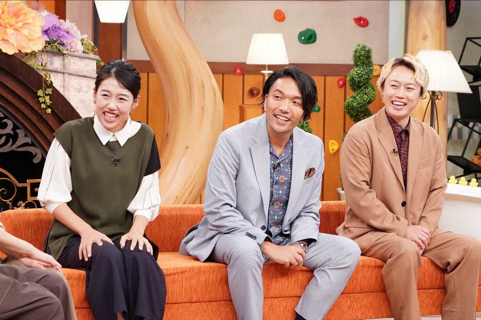 横澤夏子と見取り図の盛山晋太郎とリリーの写真