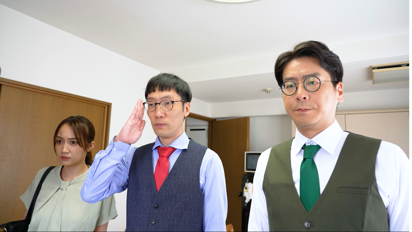 男性ブランコの浦井のりひろと平井まさあきの写真