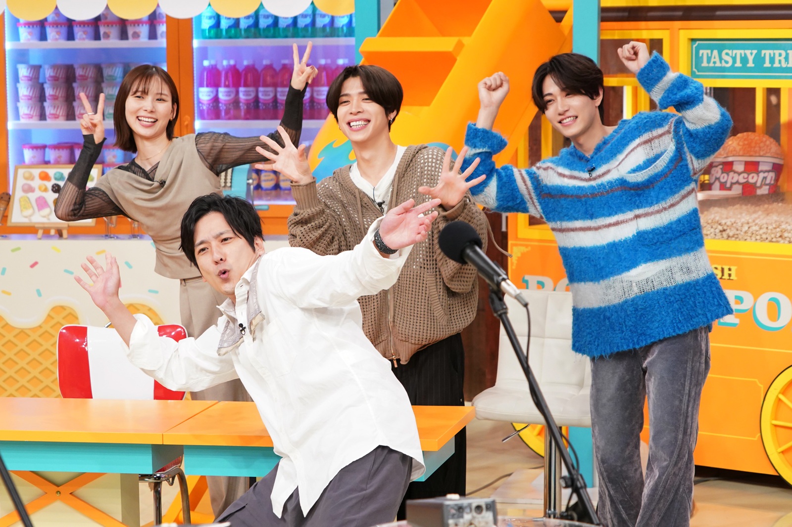 二宮和也、松島聡（SixTONES）、橋本将生（SixTONES）、朝日奈央の写真