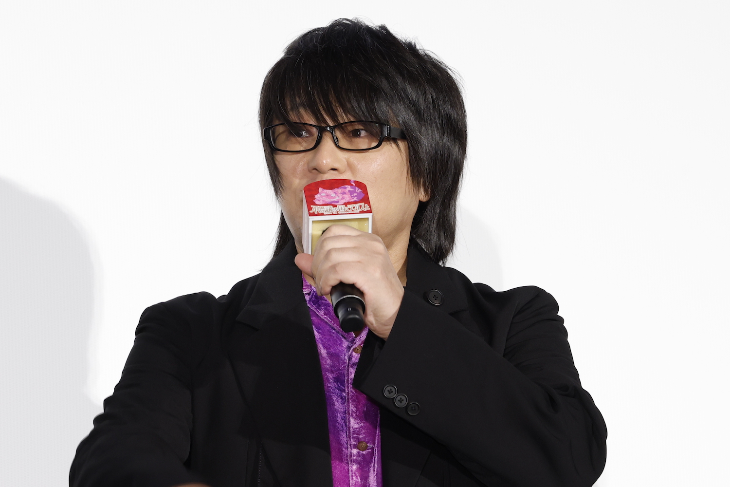 劇場アニメ『不思議の国でアリスと -Dive in Wonderland-』公開記念プレミアム舞台挨拶に登壇した森川智之