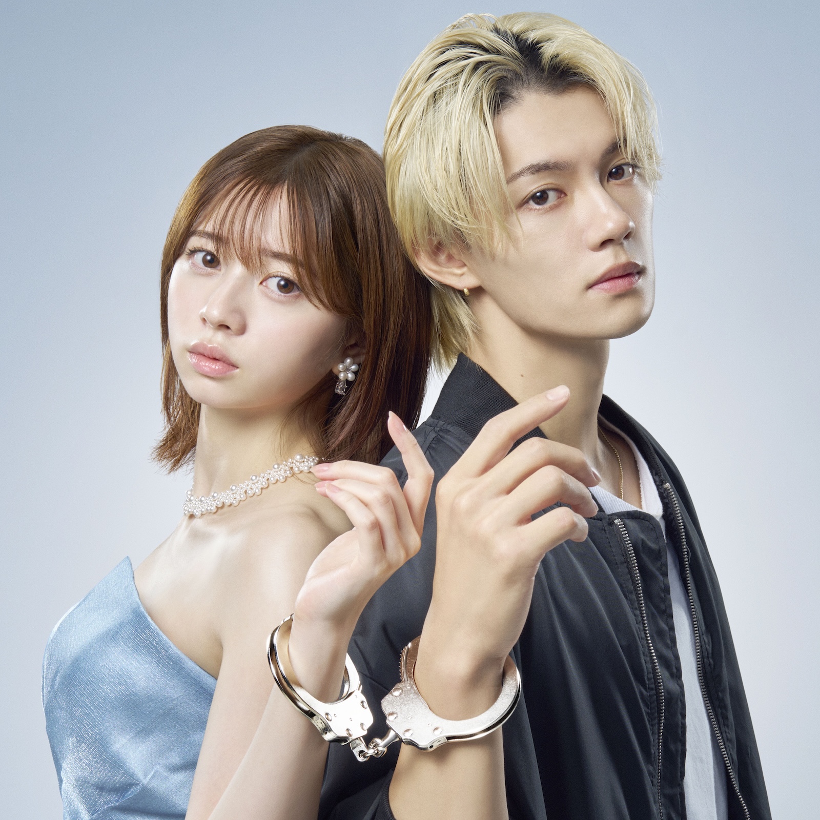 新水曜ドラマ『ESCAPE それは誘拐のはずだった』に出演する桜田ひより、佐野勇斗