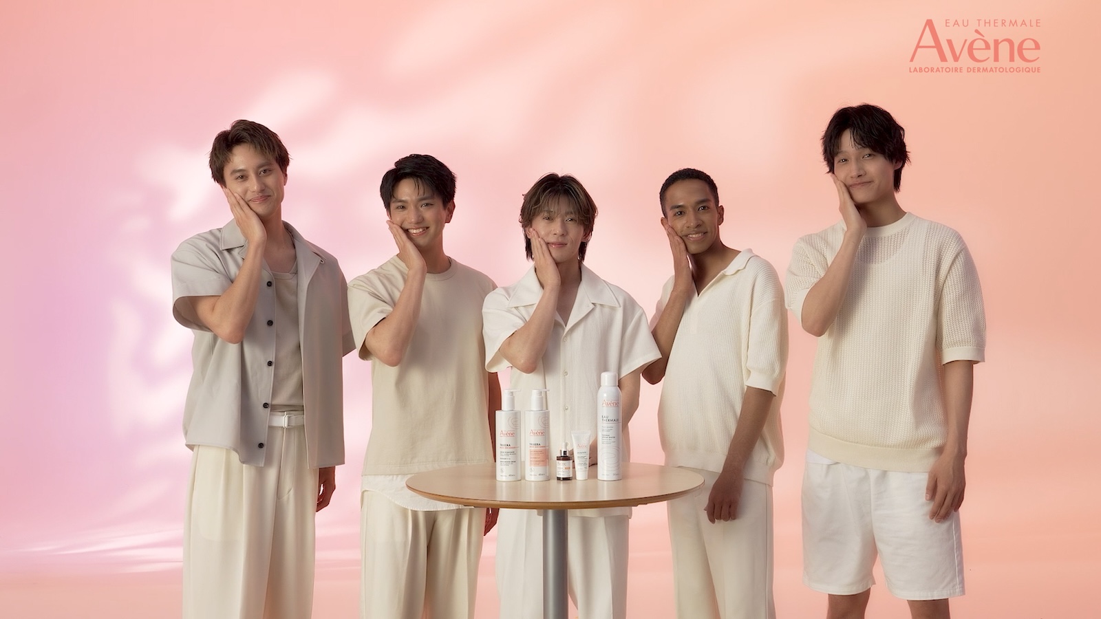 皮膚科学スキンケアブランド「アベンヌ」の新WEB CMに出演するAぇ! group