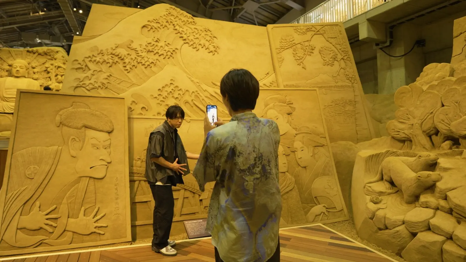 Snow Man・阿部亮平&宮舘涼太が鳥取砂丘やテーマパークを満喫！宮舘が