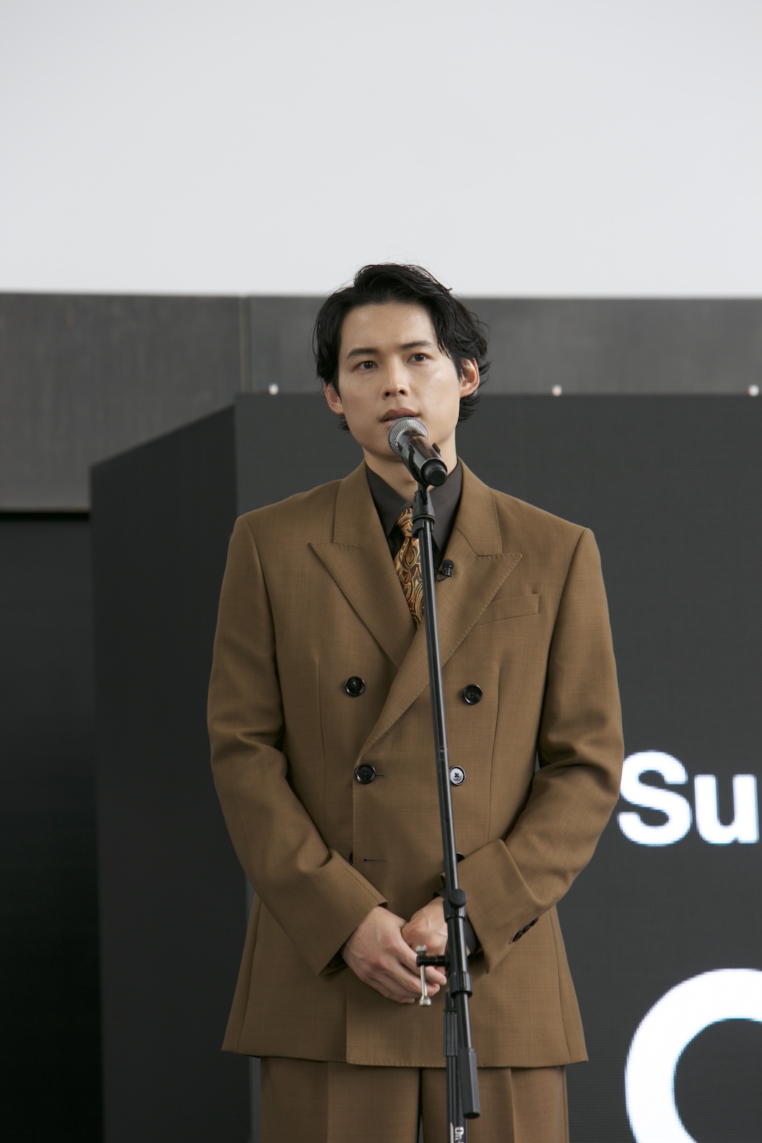 実写映画『秒速5センチメートル』第30回釜山国際映画祭野外グリーティングに登壇した松村北斗(SixTONES)
