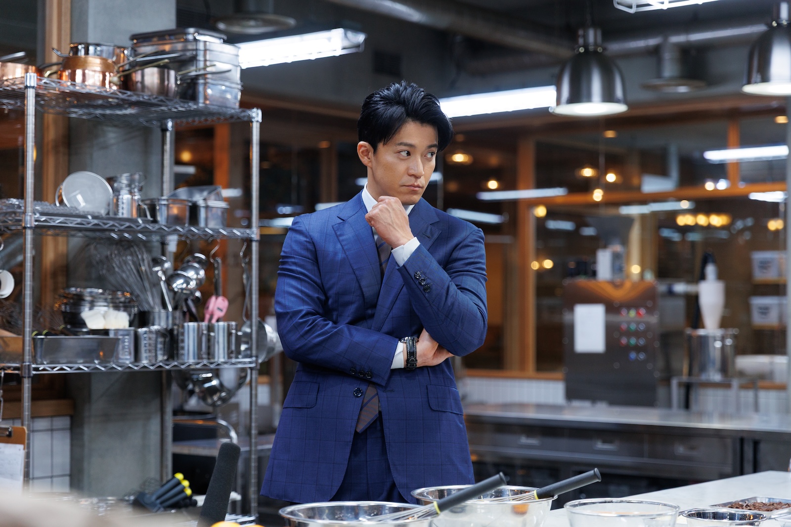 Netflixシリーズ『匿名の恋人たち』に出演する小栗旬