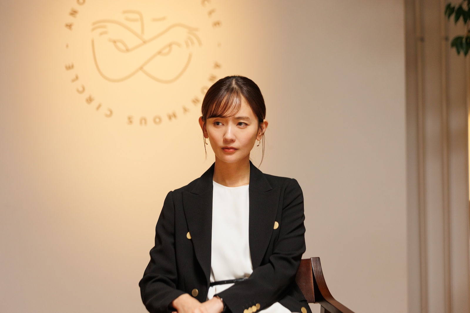Netflixシリーズ『匿名の恋人たち』に出演する中村ゆり