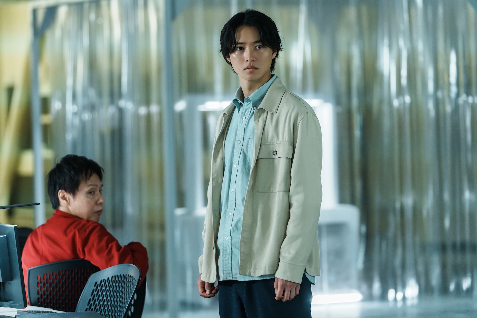 Netflixシリーズ『今際の国のアリス』に出演する山﨑賢人