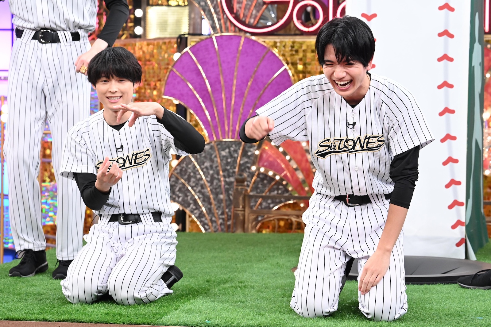『Golden SixTONES』に出演する松村北斗、髙地優吾