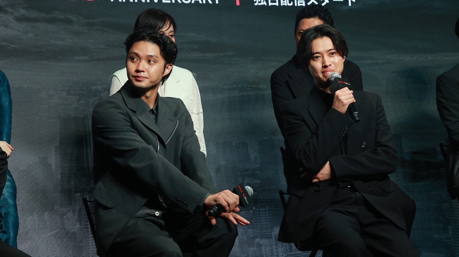 Netflixシリーズ『今際の国のアリス』グローバルファンイベントに登壇した磯村勇斗、山﨑賢人