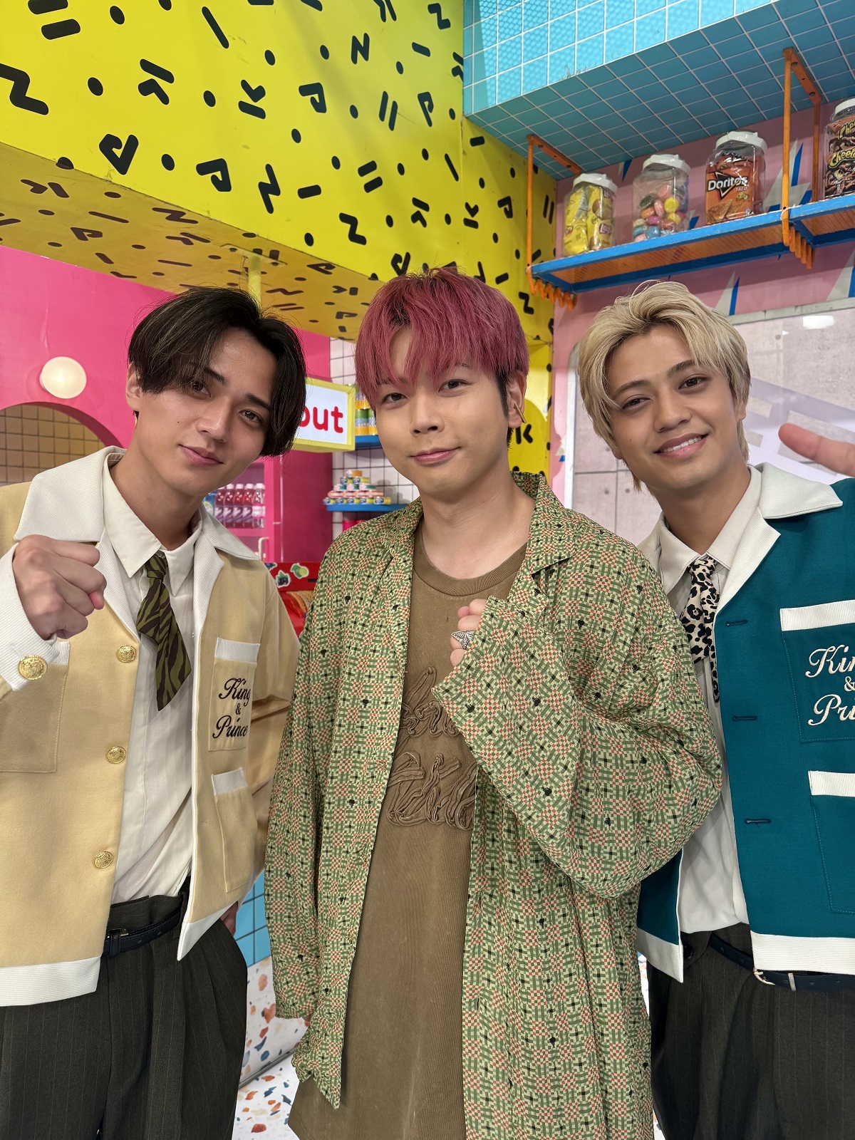 King & Princeの永瀬廉と髙橋海人、Newsの増田貴久の写真