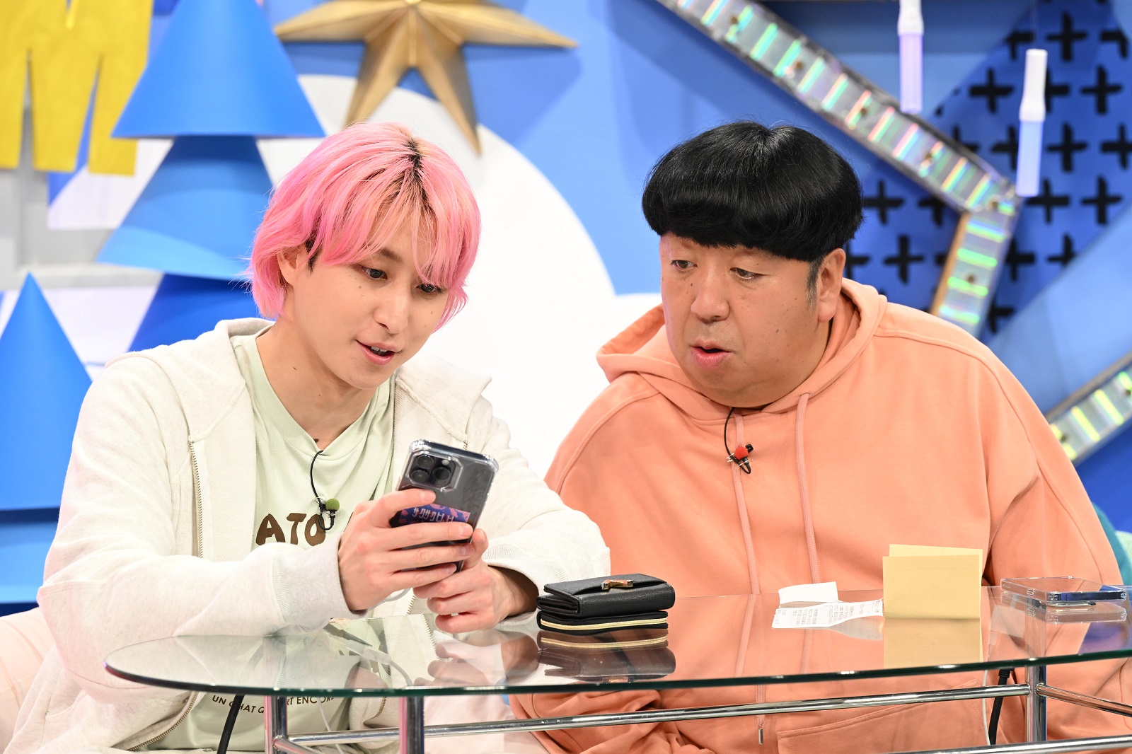 Snow Man佐久間大介とバナナマン日村勇紀の写真