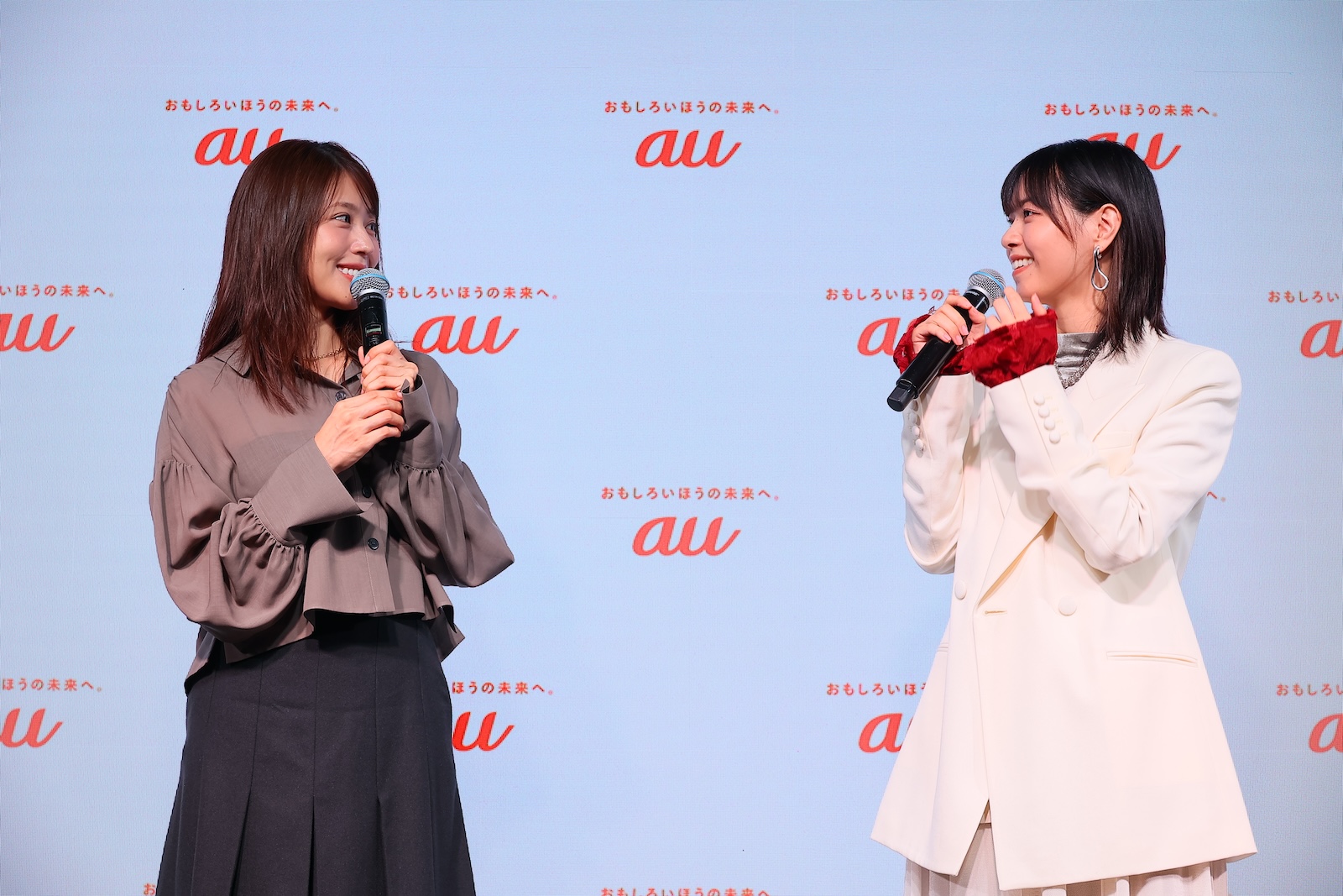 有村架純と西野七瀬の写真