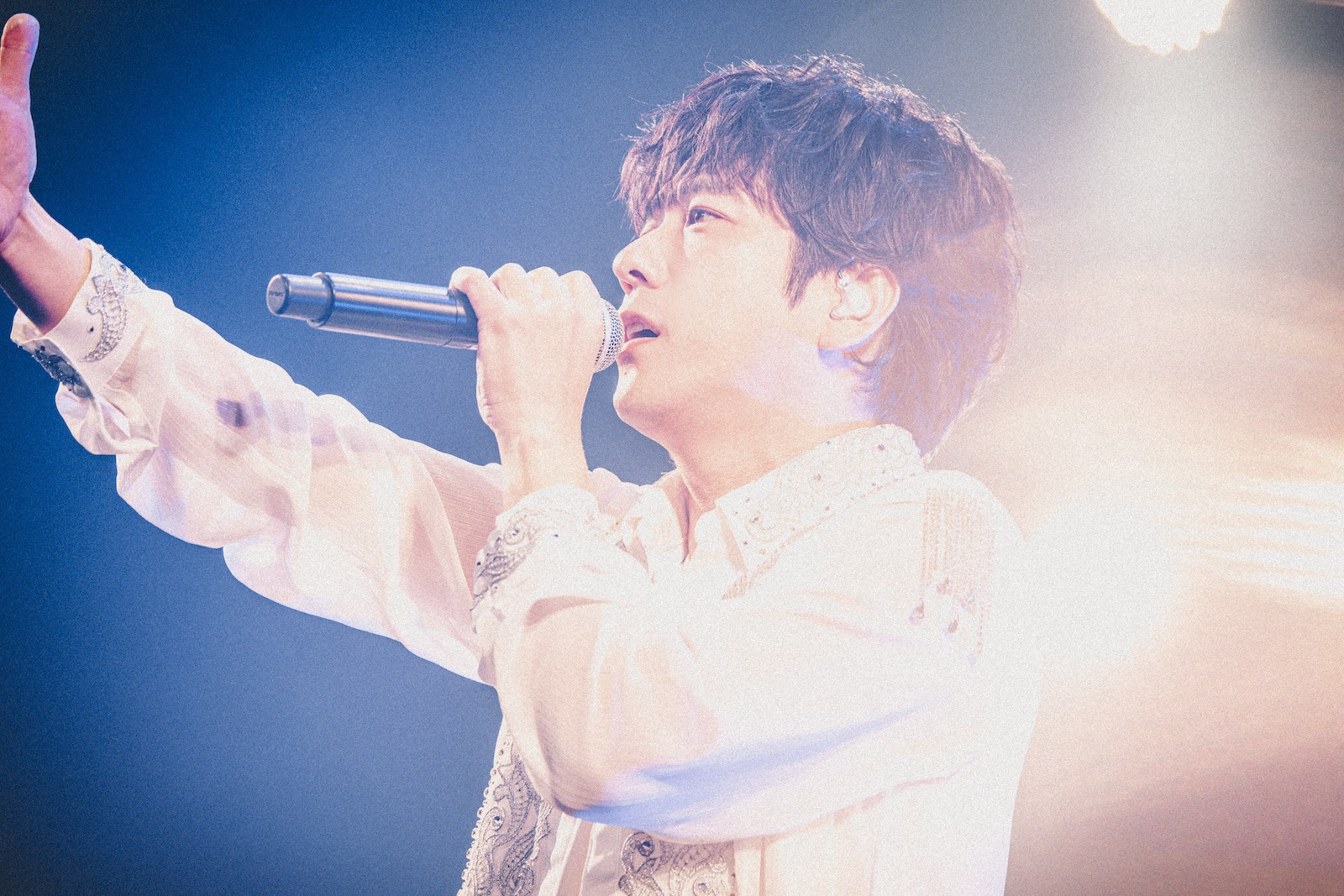 二宮和也が自身初となるファンクラブイベント『OFFICE NINO HOLDINGS FAN MEETING 2025 "Show Case"』の千秋楽公演を開催