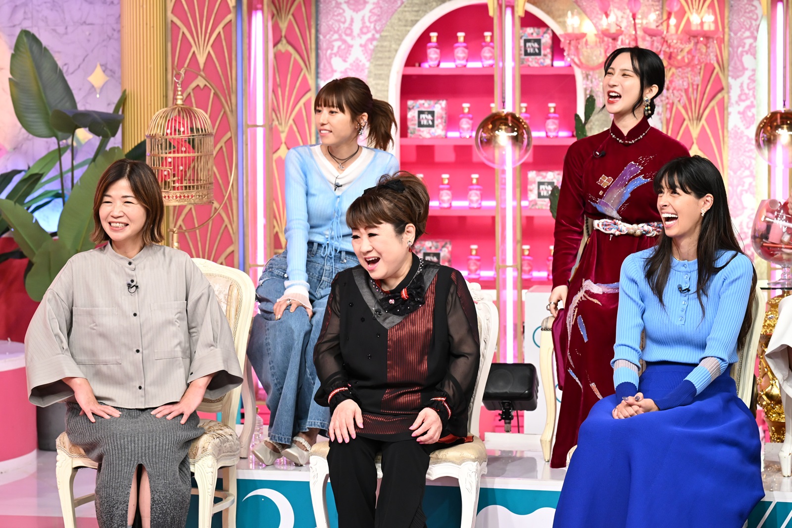 若槻千夏、ファーストサマーウイカ、大久保佳代子、天童よしみ、森泉の写真