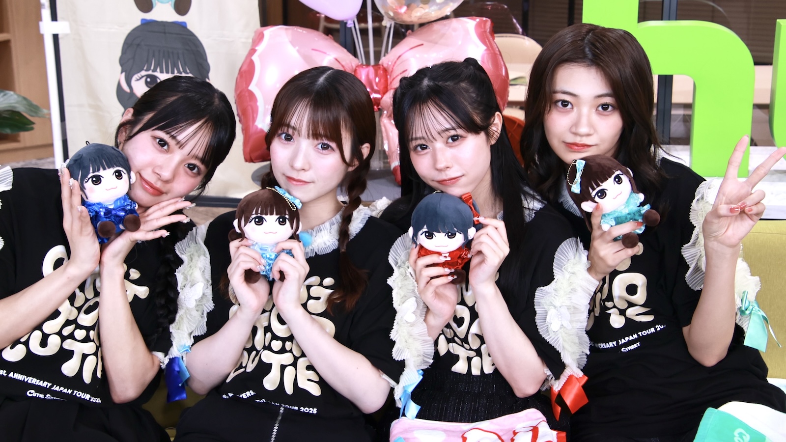 増田彩乃と梅田みゆと佐野愛花と板倉可奈の写真