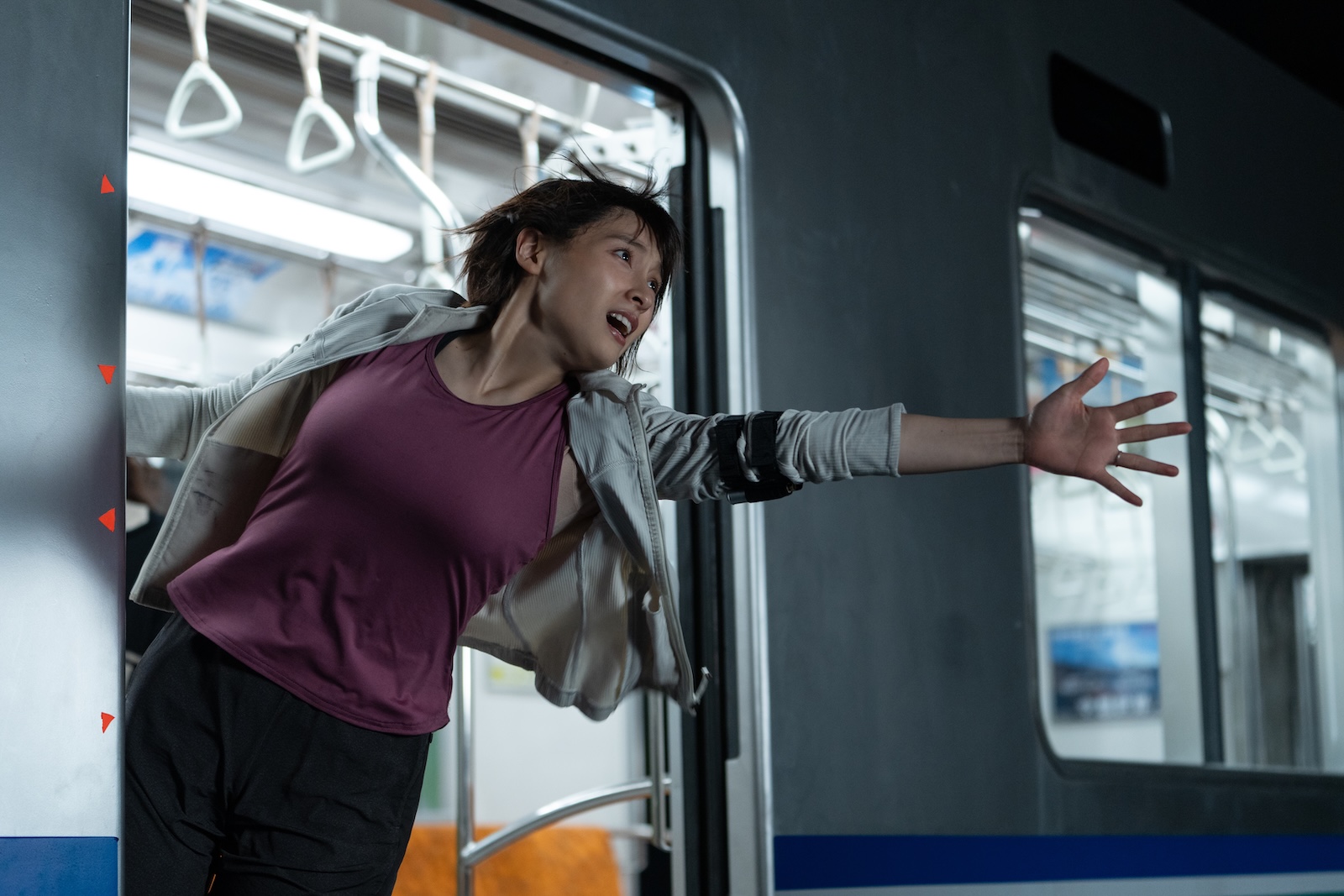 Netflixシリーズ『今際の国のアリス』に出演する土屋太鳳