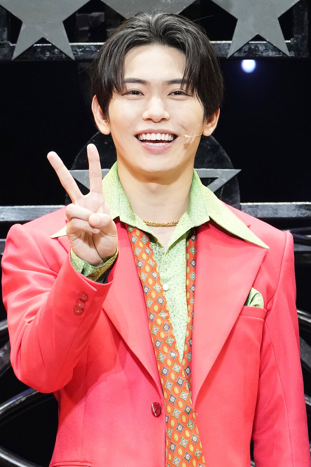 舞台『星列車で行こう』に出演する影山拓也(IMP.)