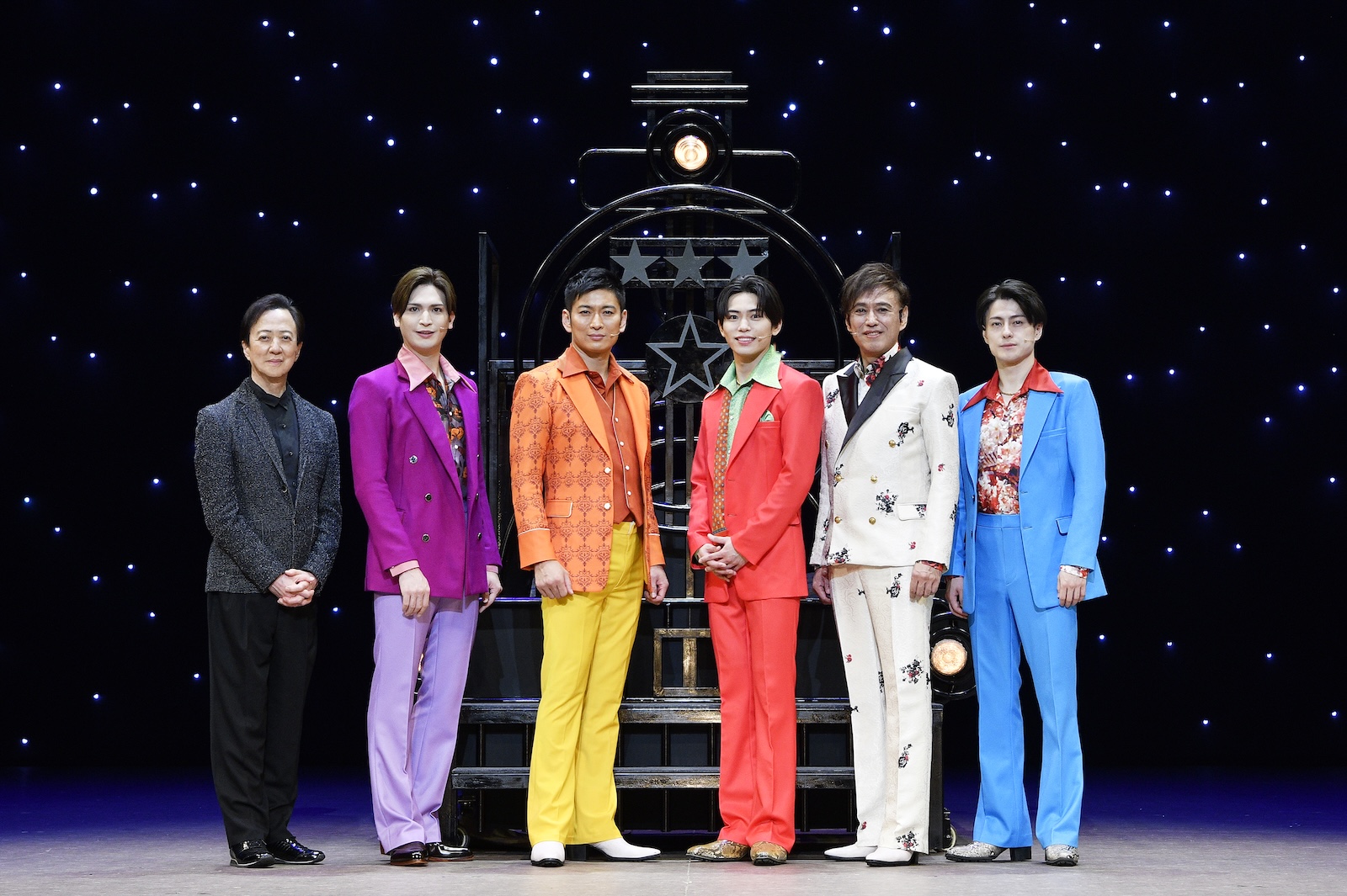 舞台『星列車で行こう』に出演する影山拓也（IMP.）、石井一孝、松田悟志、松村龍之介、小波津亜廉、坂東玉三郎