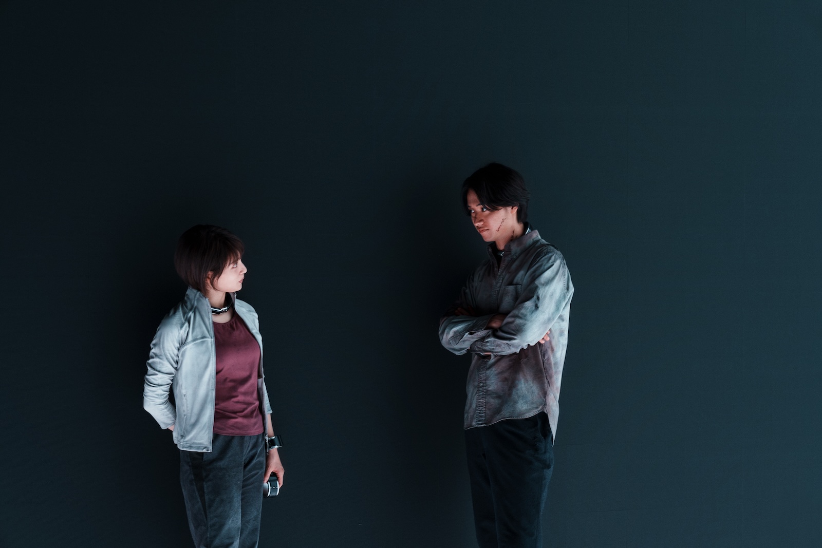 Netflixシリーズ『今際の国のアリス』に出演する山﨑賢人、土屋太鳳