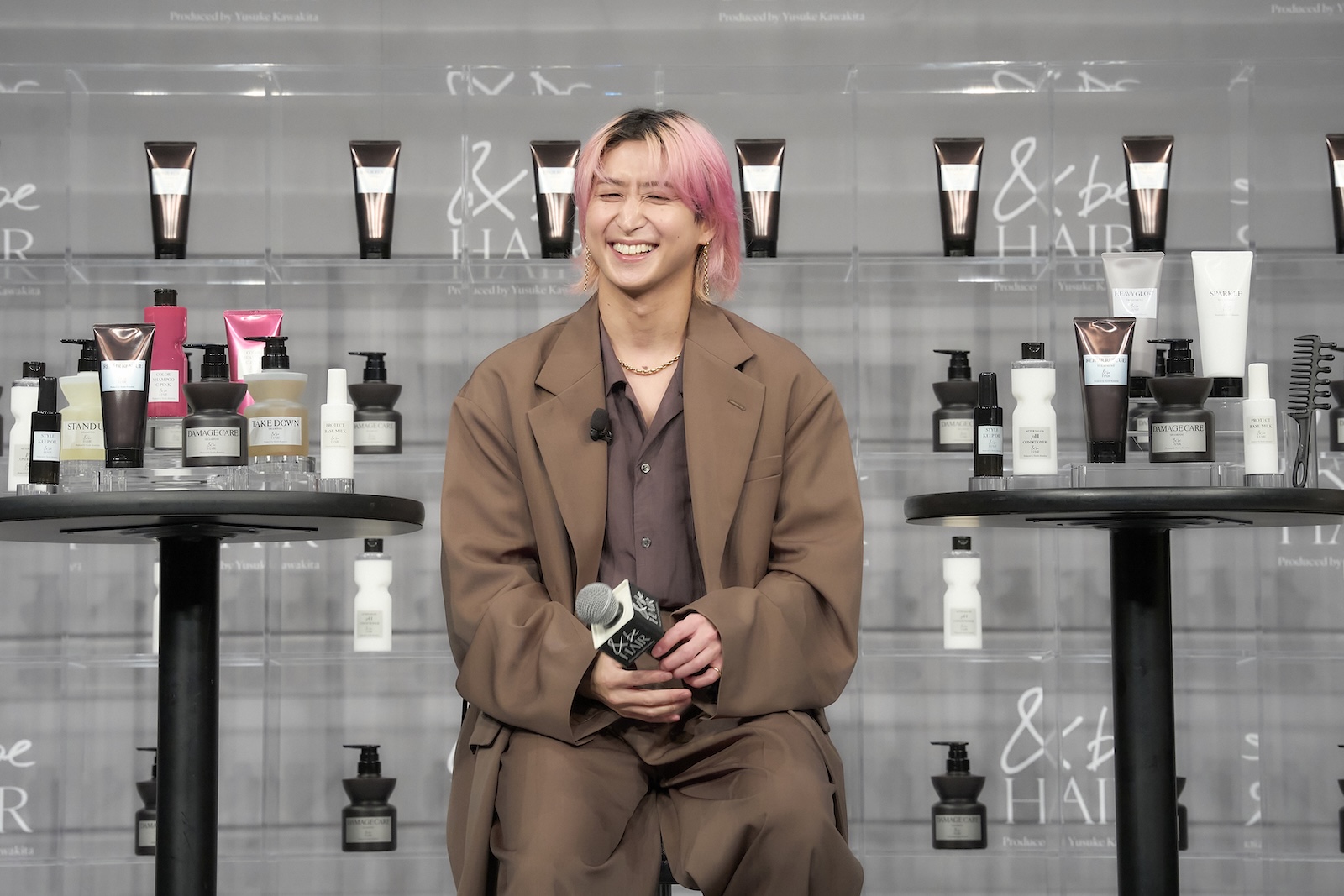 ＜&be HAIR＞の新商品・新CM発表会に登壇した佐久間⼤介（Snow Man）