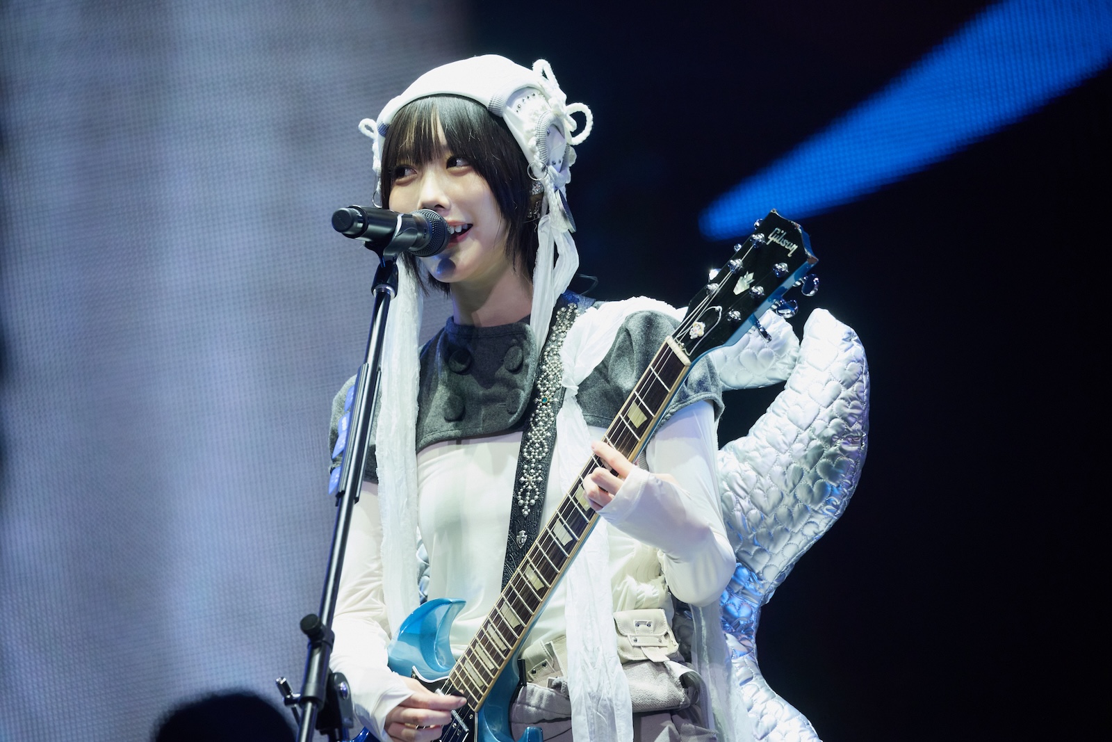 『Coca-Cola X Fes 2025』に出演したano