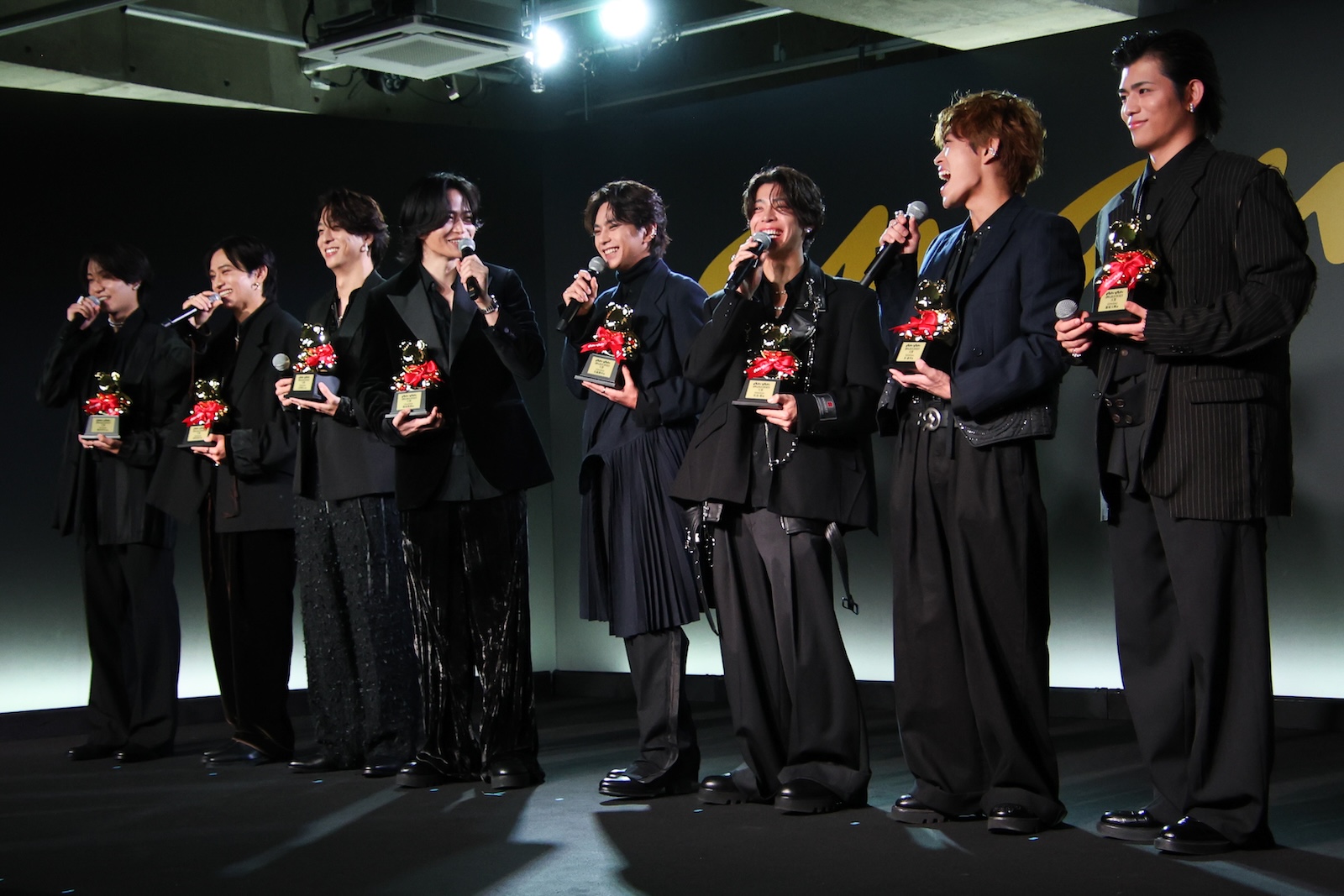 「anan AWARD 2025」授賞式に登壇したtimelesz