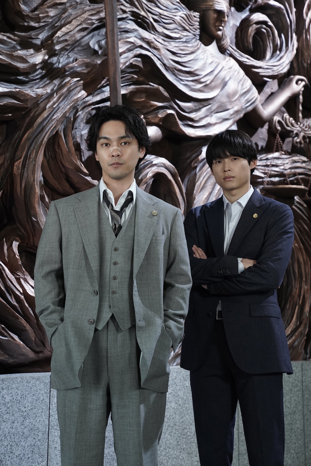 Netflixシリーズ『九条の大罪』に出演する柳楽優弥、松村北斗