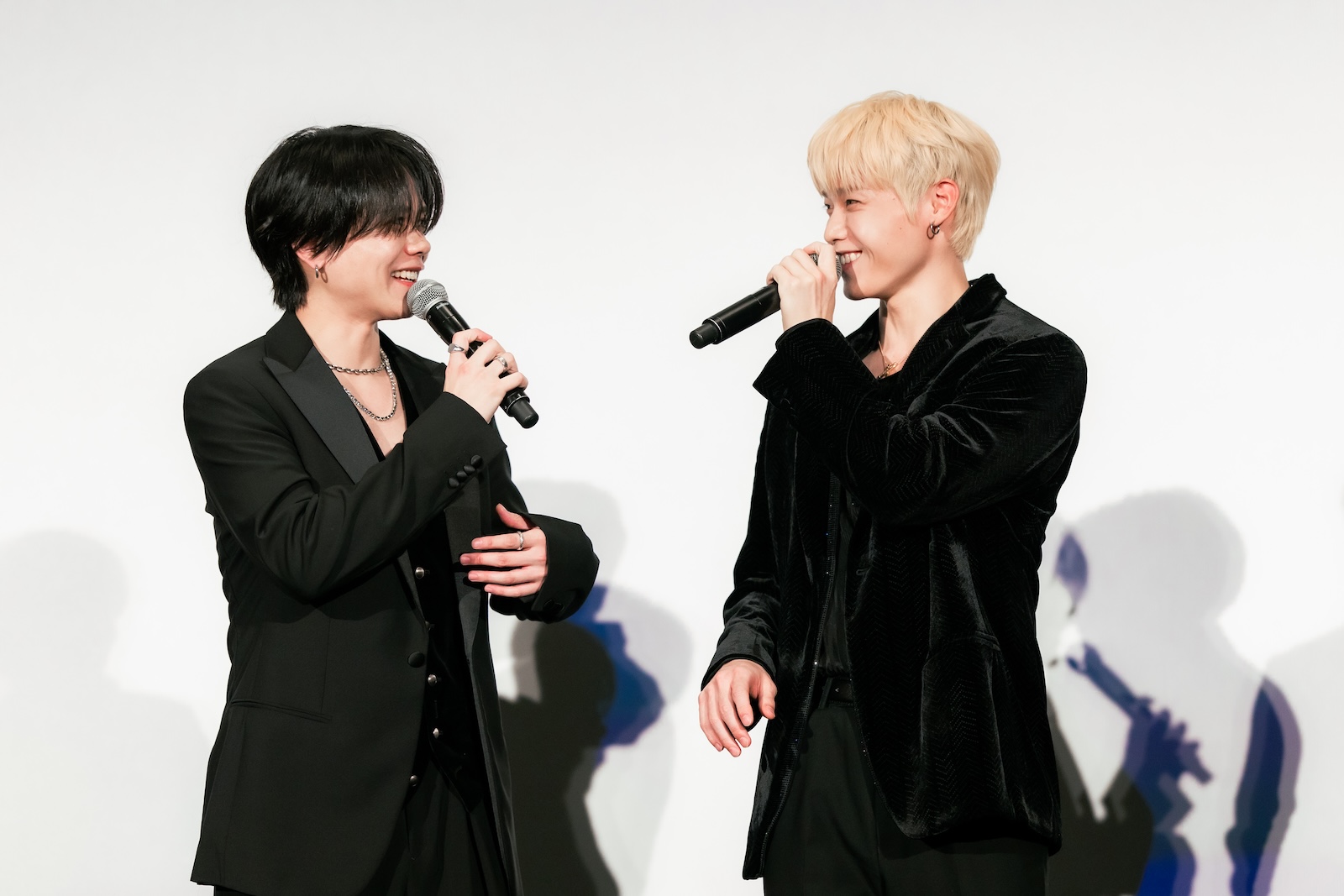ドキュメンタリー映画「INI THE MOVIE『I Need I』」の完成披露プレミア試写会に登壇した、藤牧京介、木村柾哉