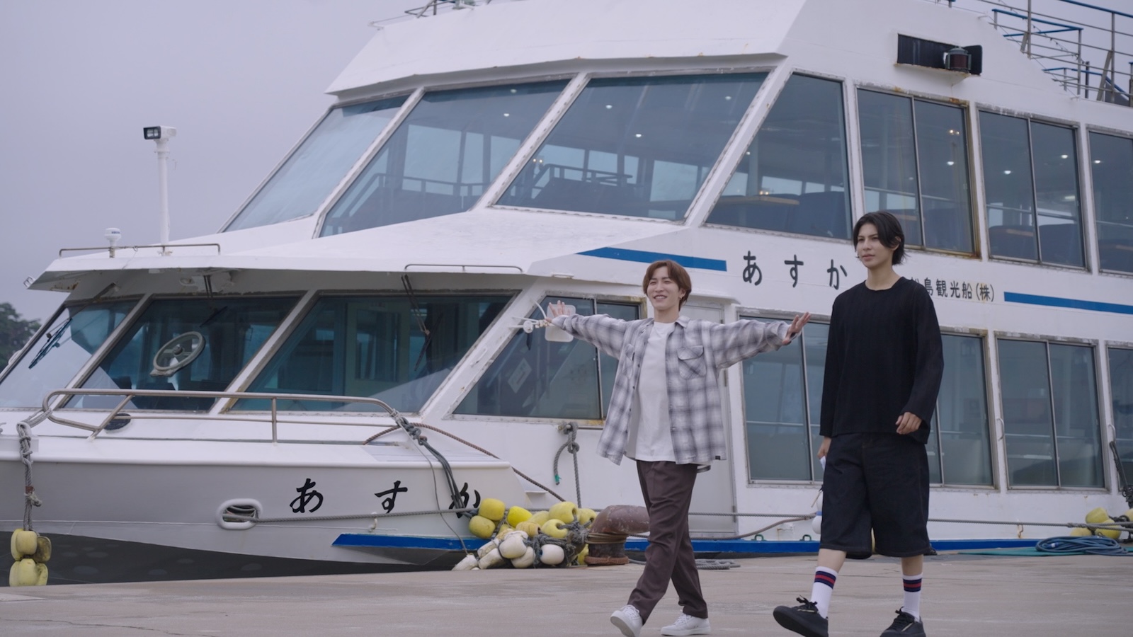 『旅する Snow Man - Traveling with Snow Man -』に出演するSnow Man・ラウール&渡辺翔太