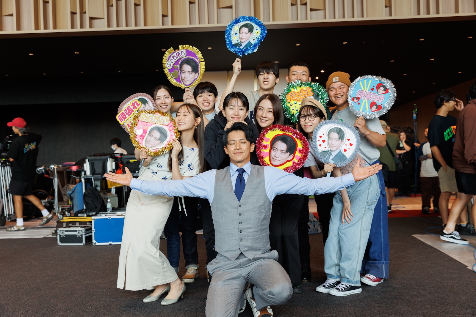 Netflixシリーズ『匿名の恋人たち』に出演する小栗旬