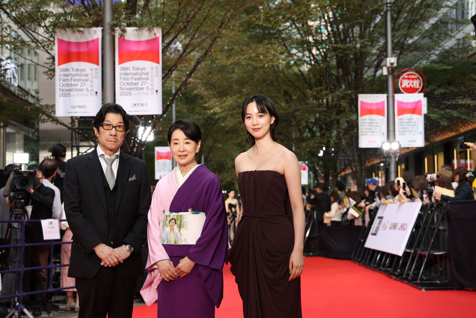 阪本順治監督、吉永小百合、のんの写真