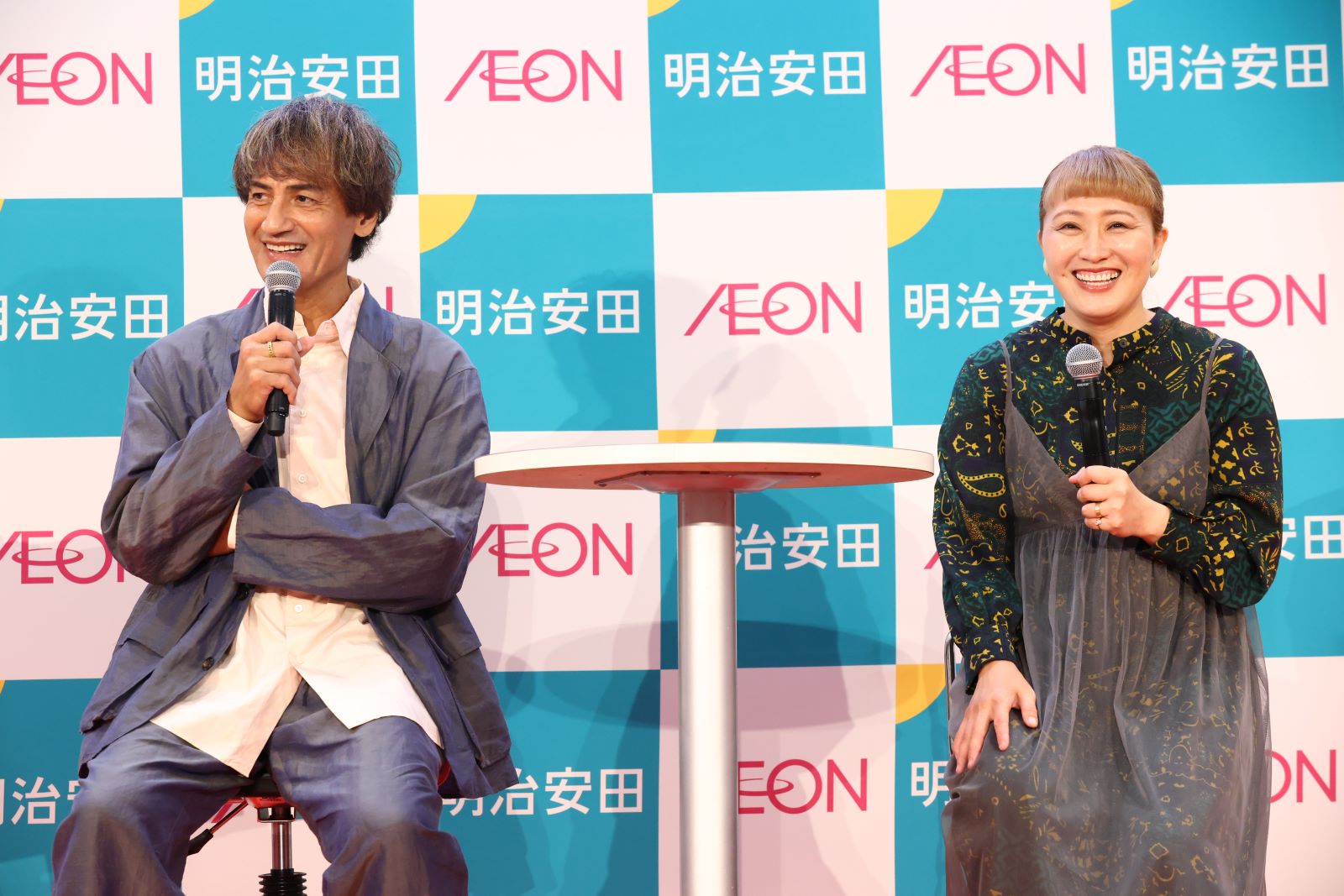 本並健治、丸山桂里奈の写真